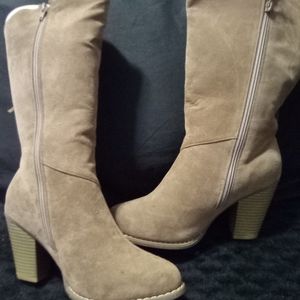 Ladies Tall Boots Size 8.5